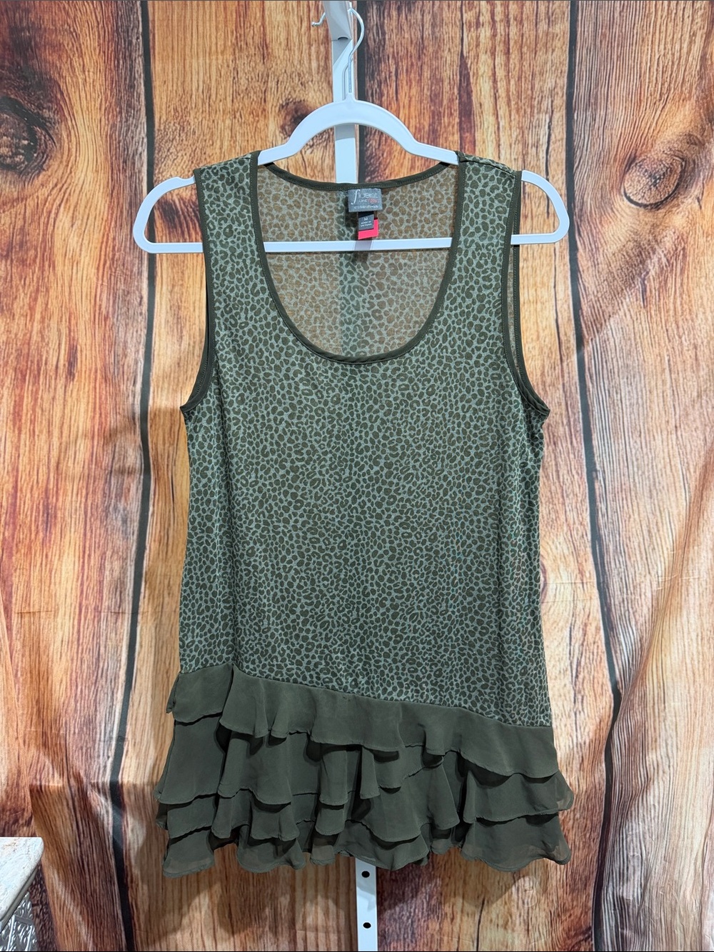 🚨(4/$20) Fluent Life Sleeveless Chiffon Ruffle Blouse Size M